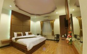 Dusita Grand Resort